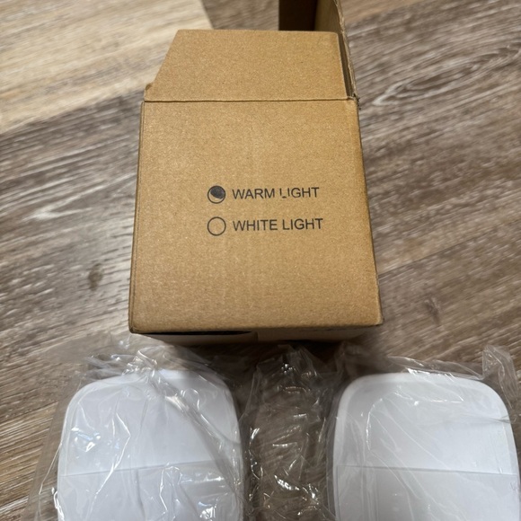 Cordless Stick-On indoor sensor LED Night Light (Warm White 2 pack) - Picture 4 of 9